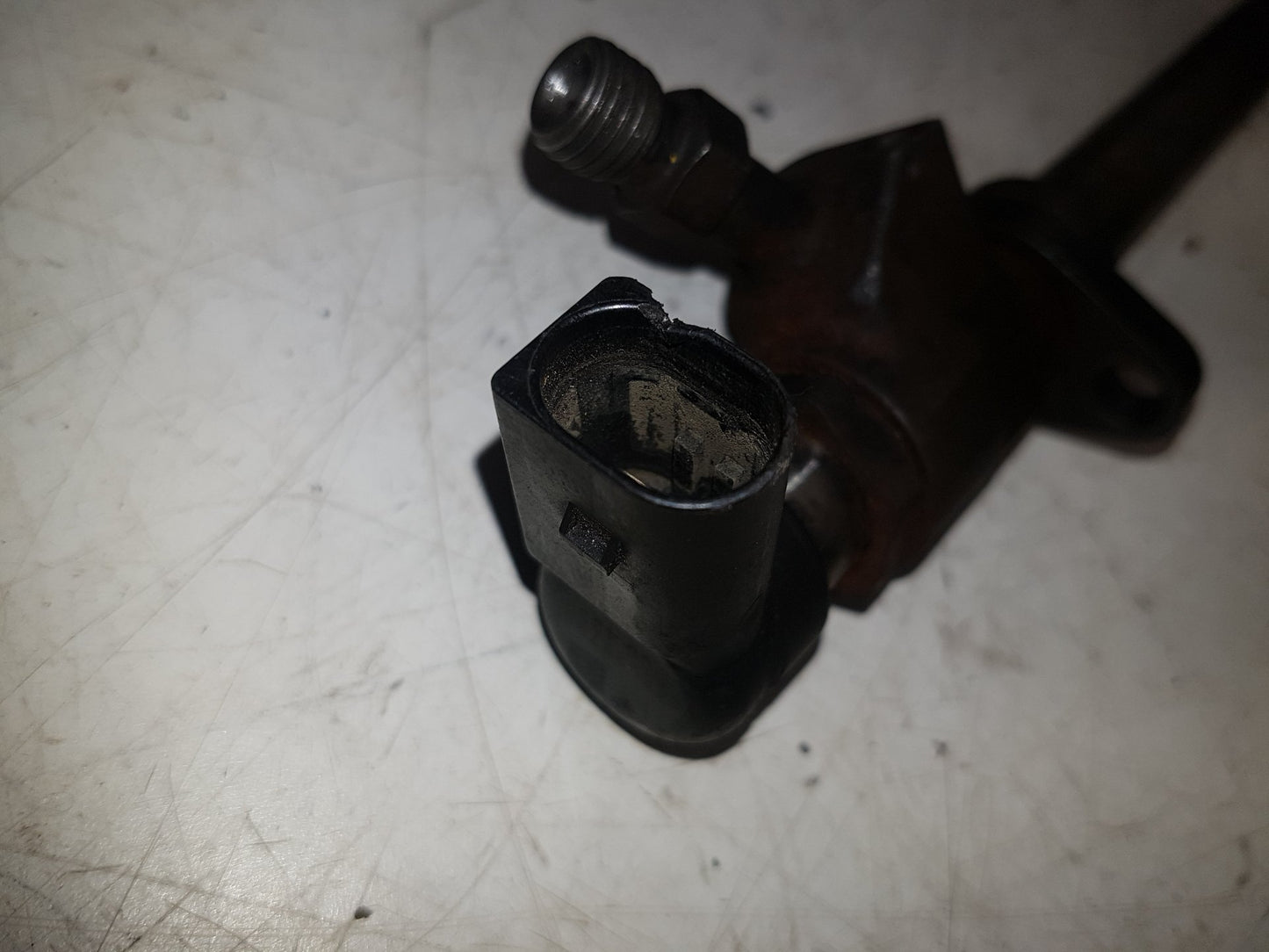 2006 - 2011 Volvo C70  Convertible Fuel Injector 9659337980
