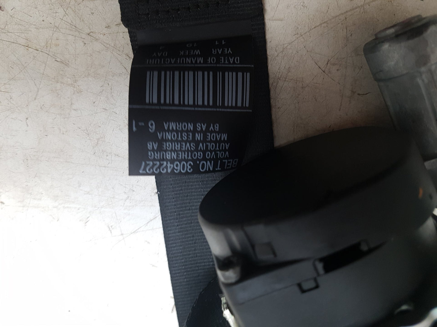 2010 - 2012 Volvo C30  Hatchback Right Rear Seat belt 30642227