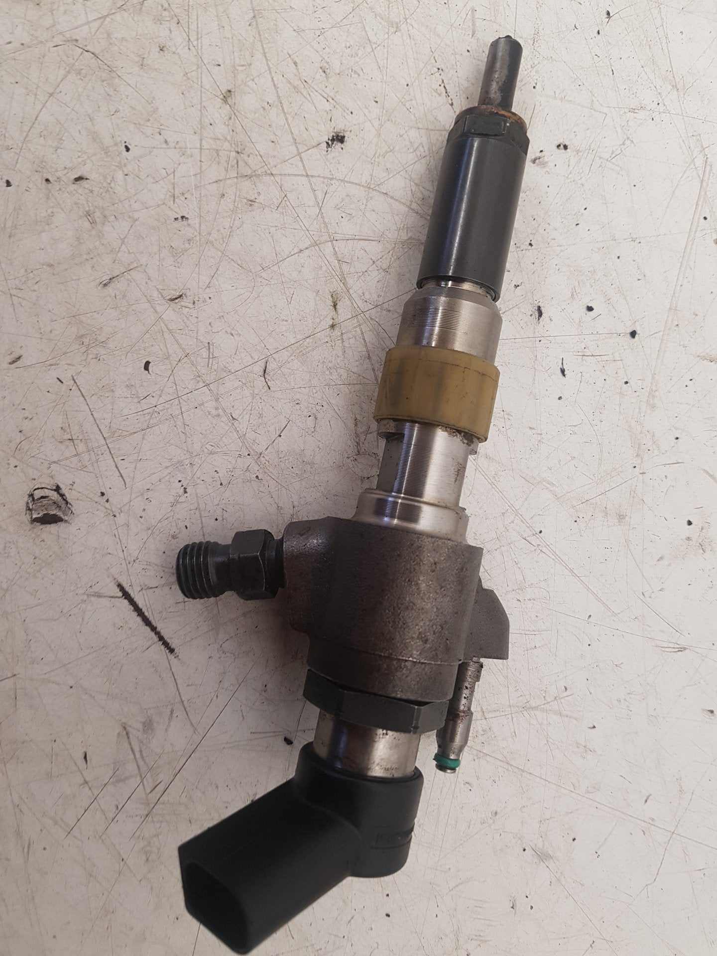 2010 - 2012 Volvo S40  Saloon Fuel Injector 50274V05