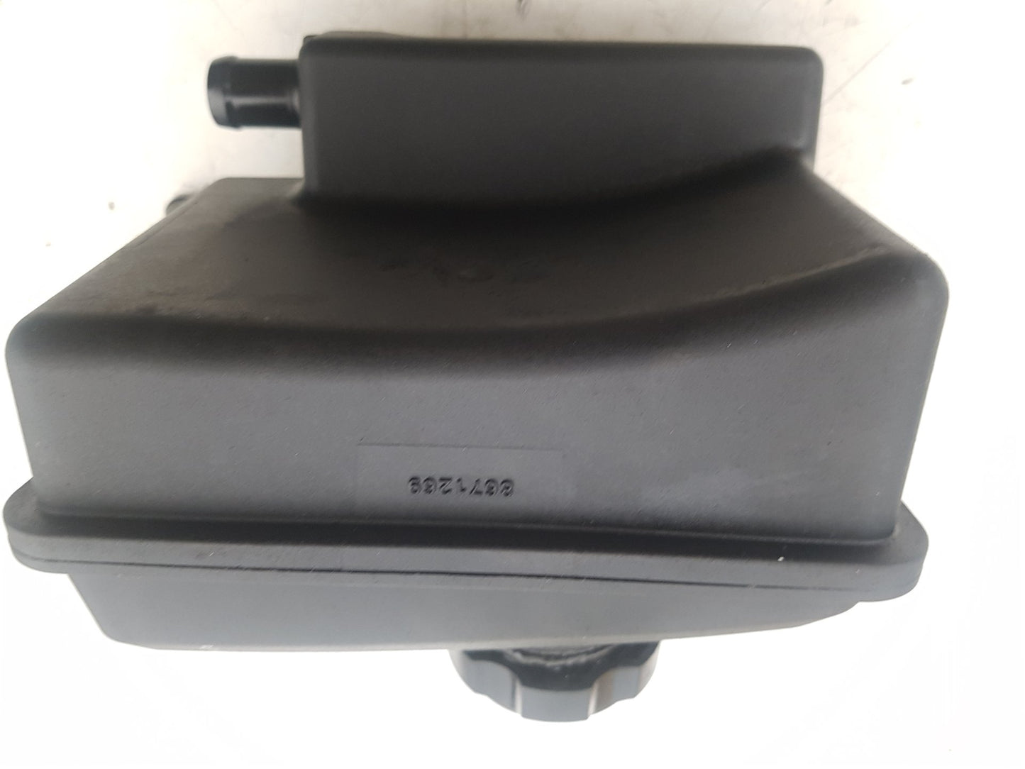 2002 - 2006 Volvo XC90  Estate POWER STEERING RESEVOIR 8671269