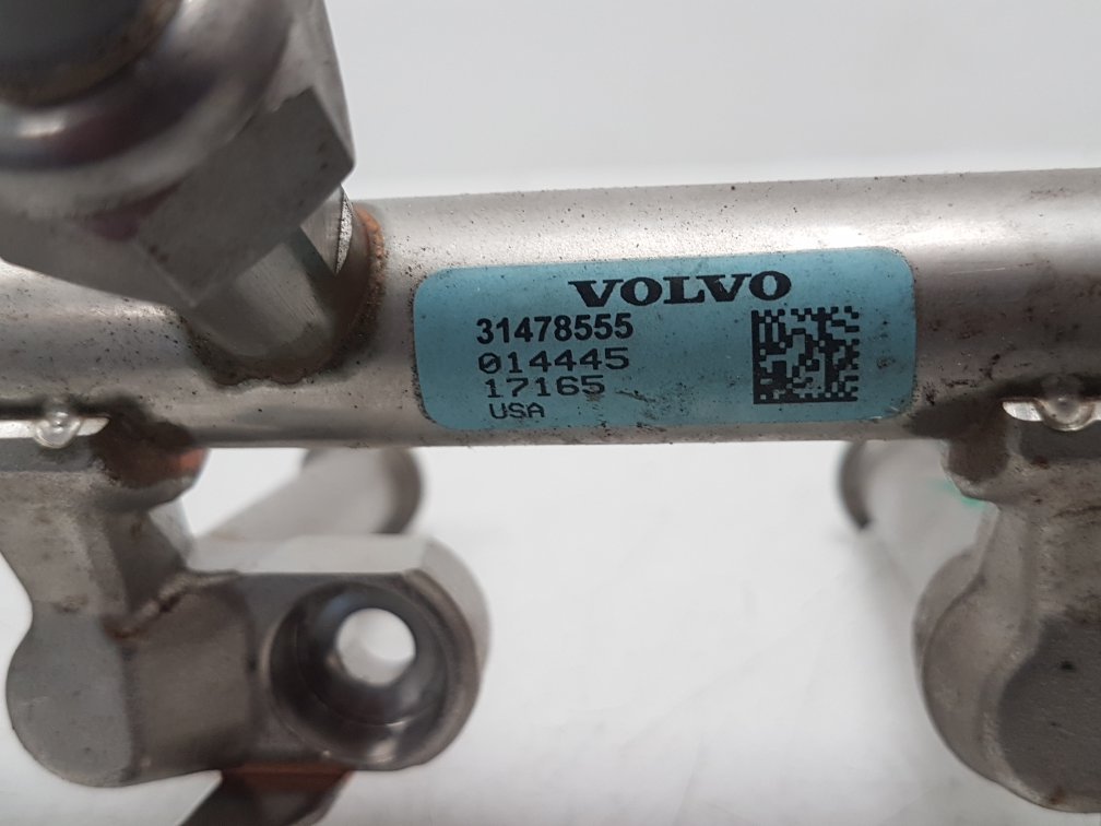 2015 - 2019 Volvo V40 Cross Country  Hatchback Injection Rail 31478555 31465788
