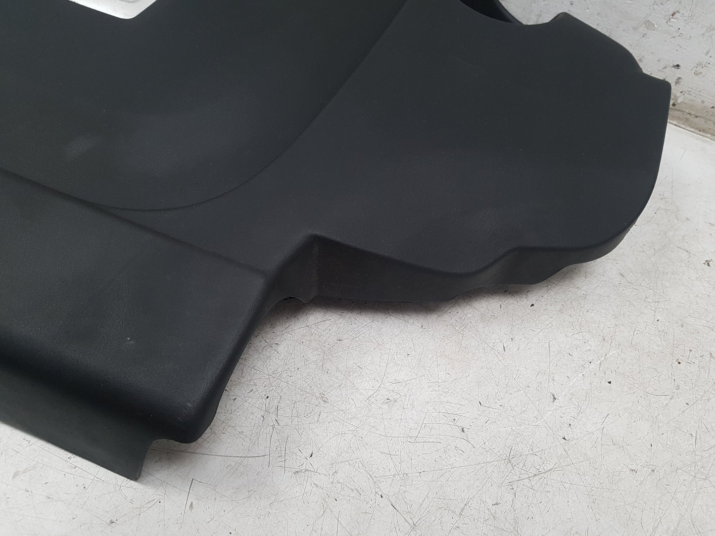 2010 - 2014 Volvo XC60  Estate Engine Cover 31319190