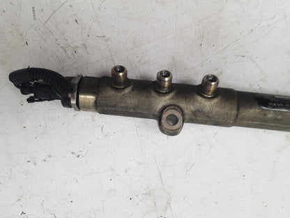 2004 - 2007 Volvo XC70  Estate Injection Rail 0445215023