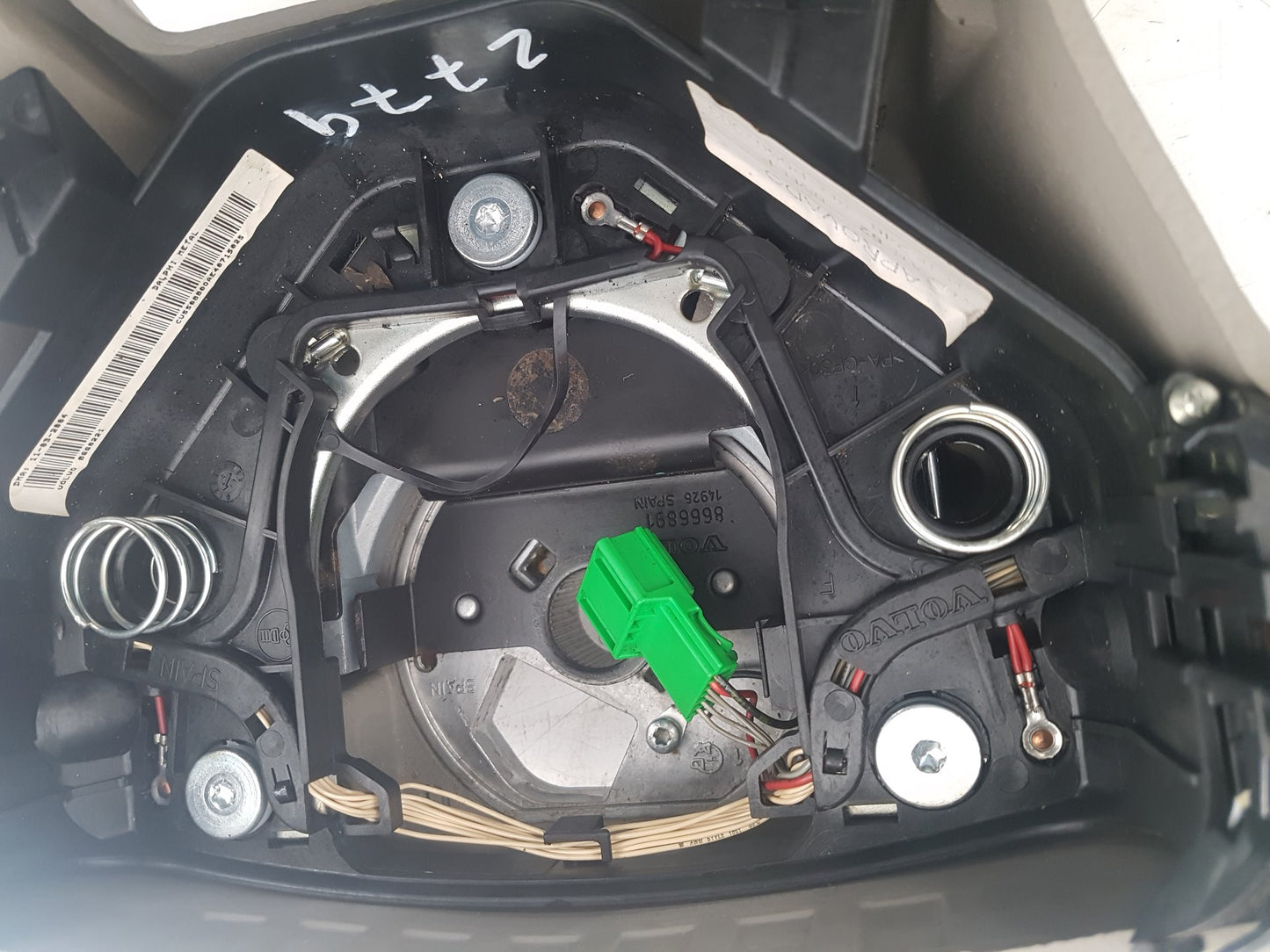 2002 - 2006 Volvo XC90  Estate Steering Wheel 8666891