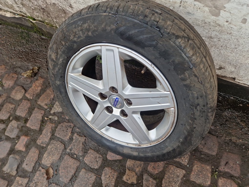 2005 - 2012 Volvo S40  Saloon Alloy Wheel 30671413  16 CERYX