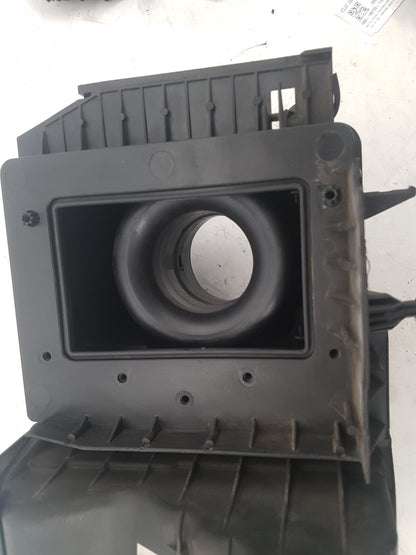 2007 - 2013 Volvo C70  Convertible Air Filter Box 30677533