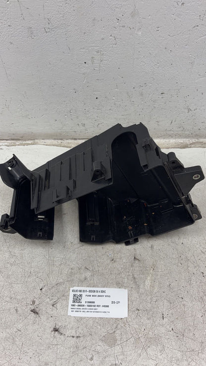 2017 - 2026 Volvo V60 II 225 Estate Interior Fuse Box 31398000