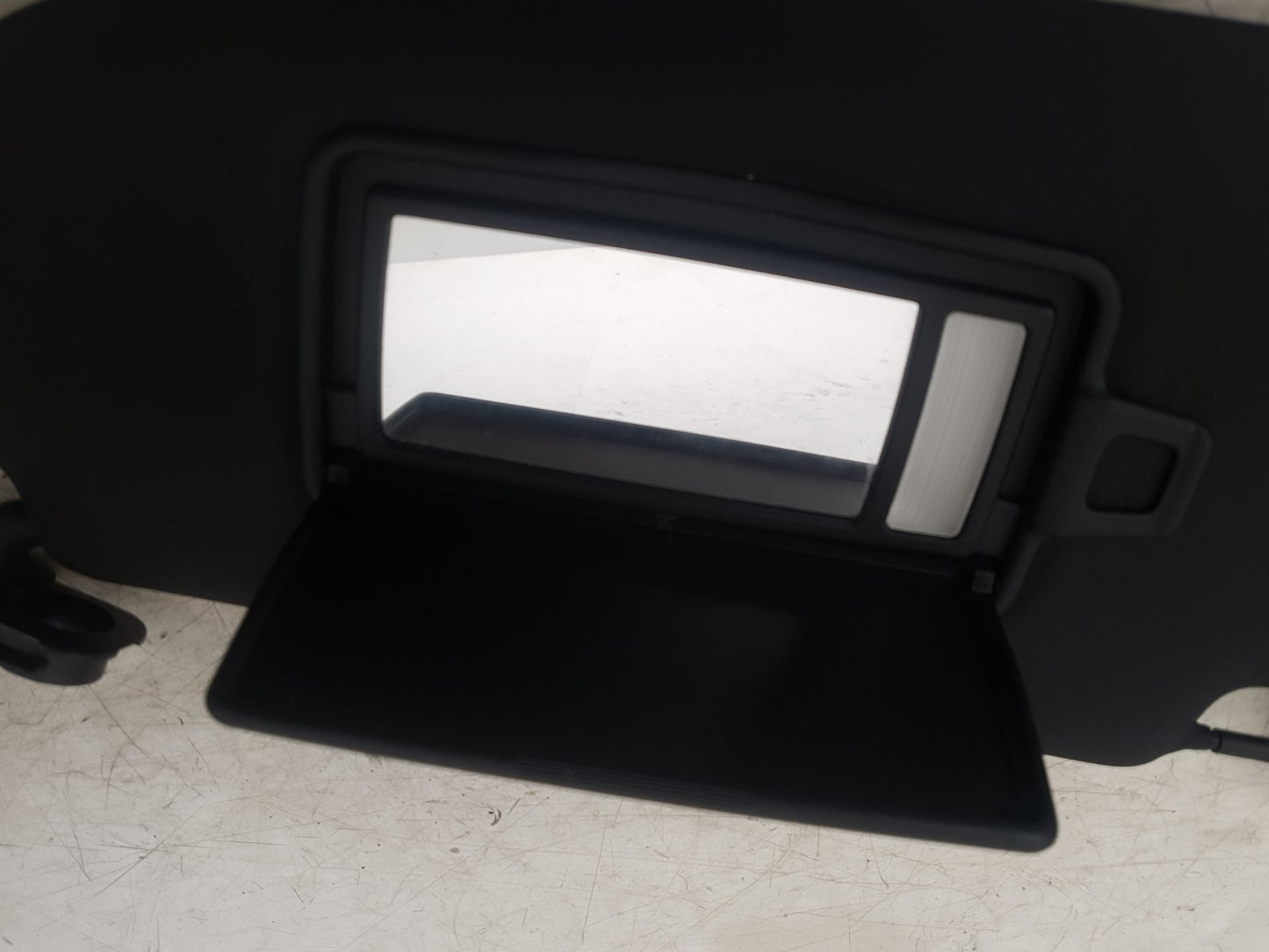 2017 - 2026 Volvo V60 II 225 Estate Right Sun Visor