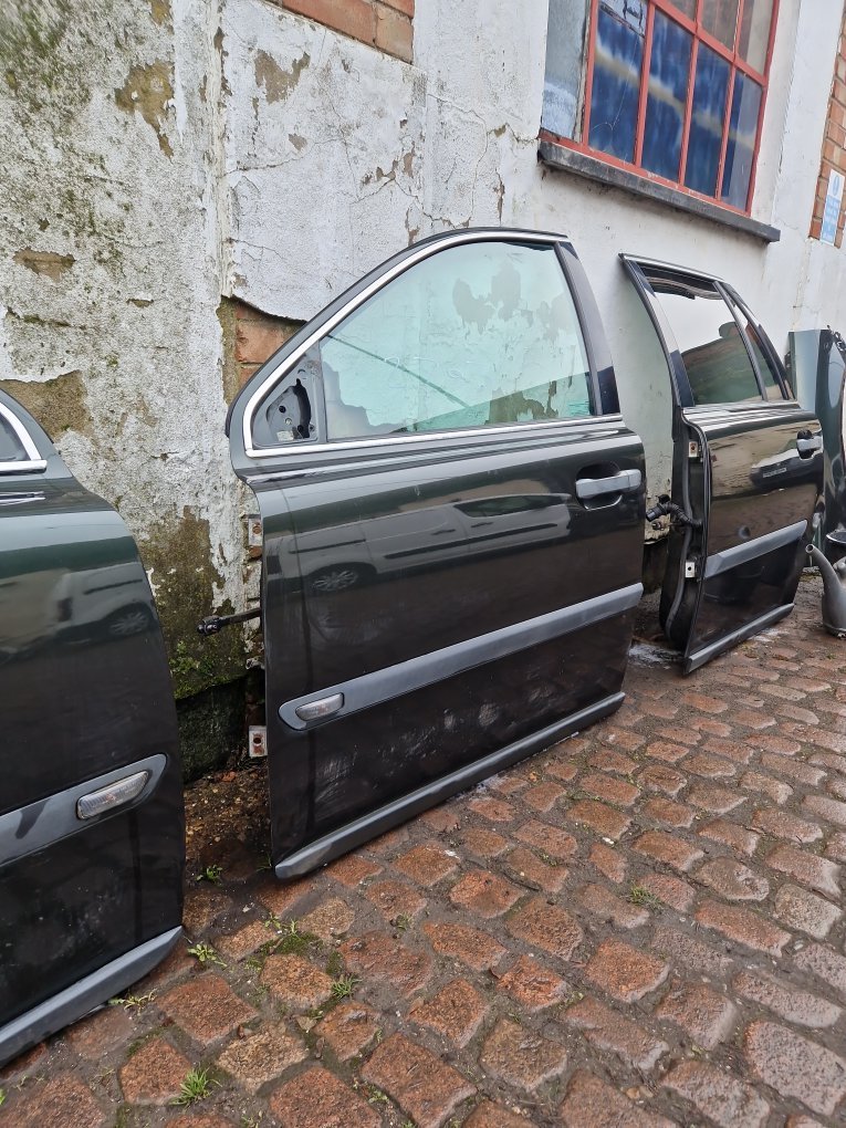 2002 - 2006 Volvo XC90  Estate DOOR - BARE (FRONT PASSENGER SIDE) 30796496