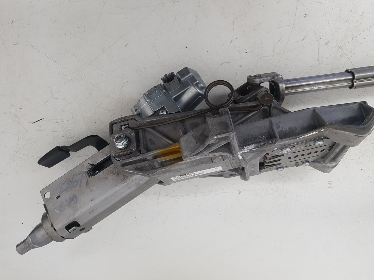 2015 - 2019 Volvo V40 Cross Country  Hatchback Steering Column 31429463