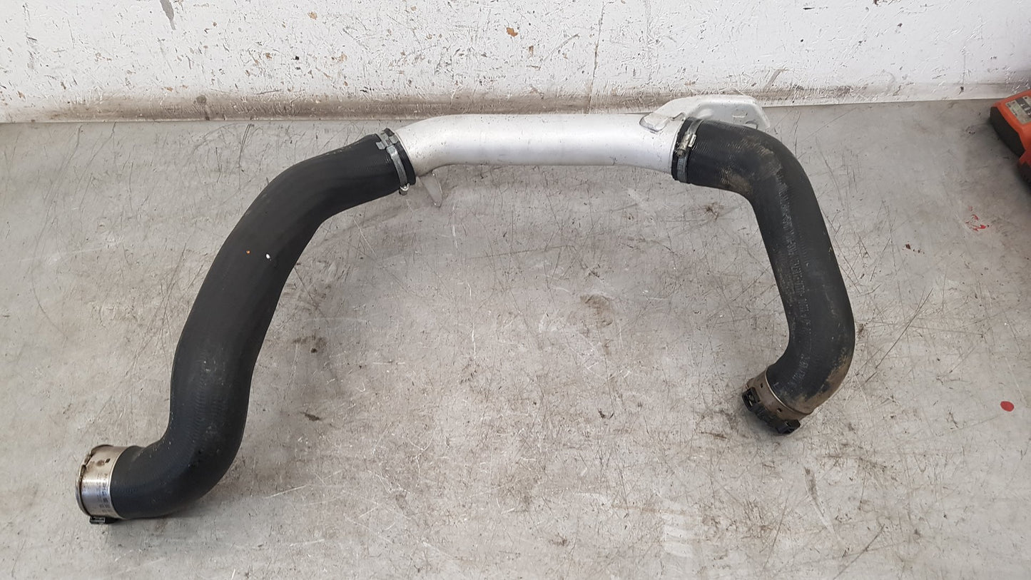 2015 - 2019 Volvo V40 Cross Country  Hatchback Intercooler Pipe 31370060