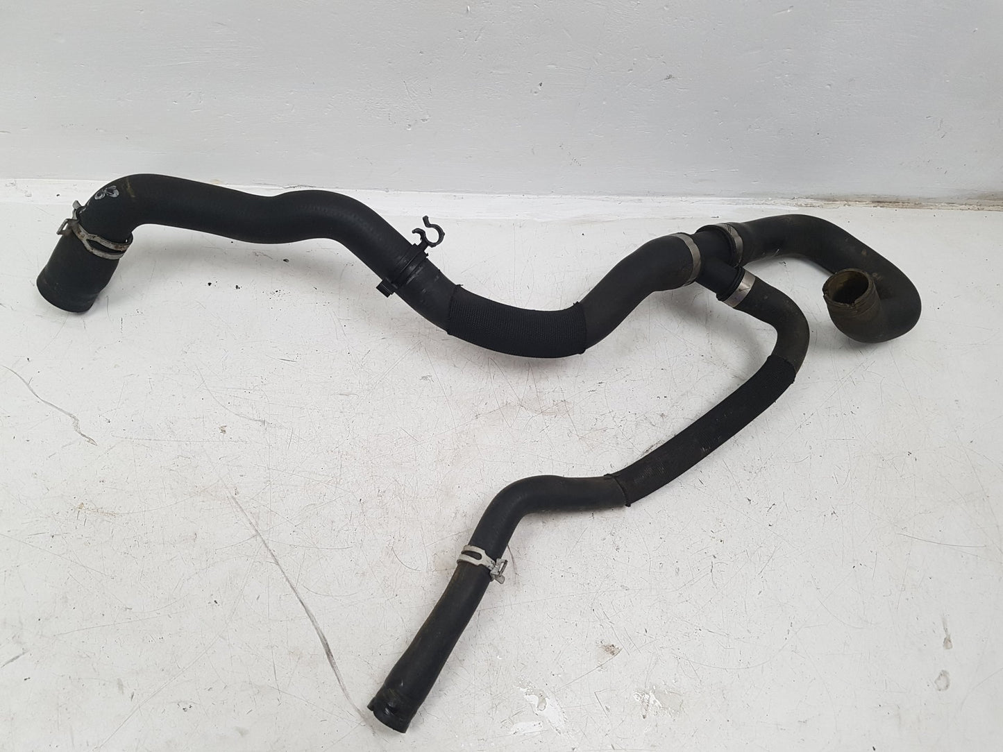 2008 - 2009 Volvo C70  Convertible RADIATOR HOSE 5M51-8286BA