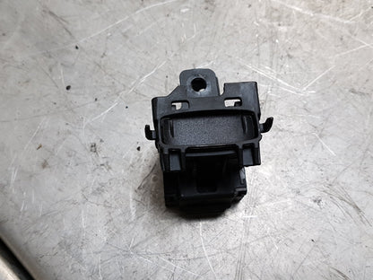 2015 - 2018 Volvo V40  Hatchback IGNITION MODULE 28227917