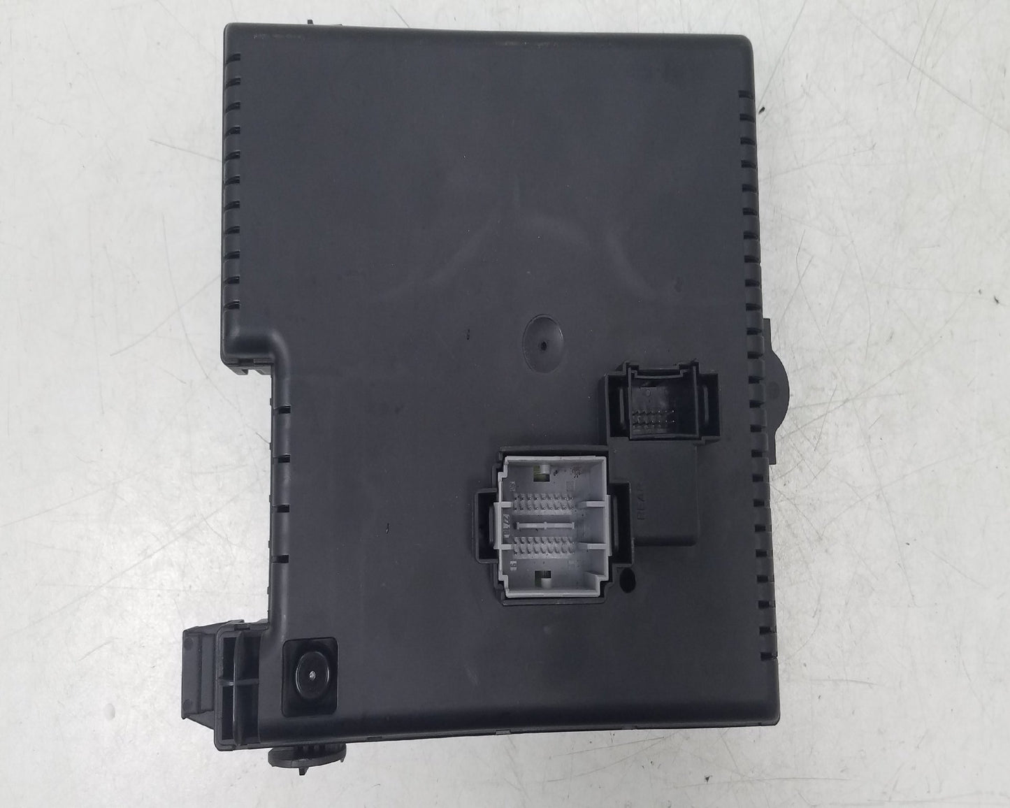 2005 - 2010 Volvo XC90  Estate REAR ELECTRONIC MODULE (REM) 30728512