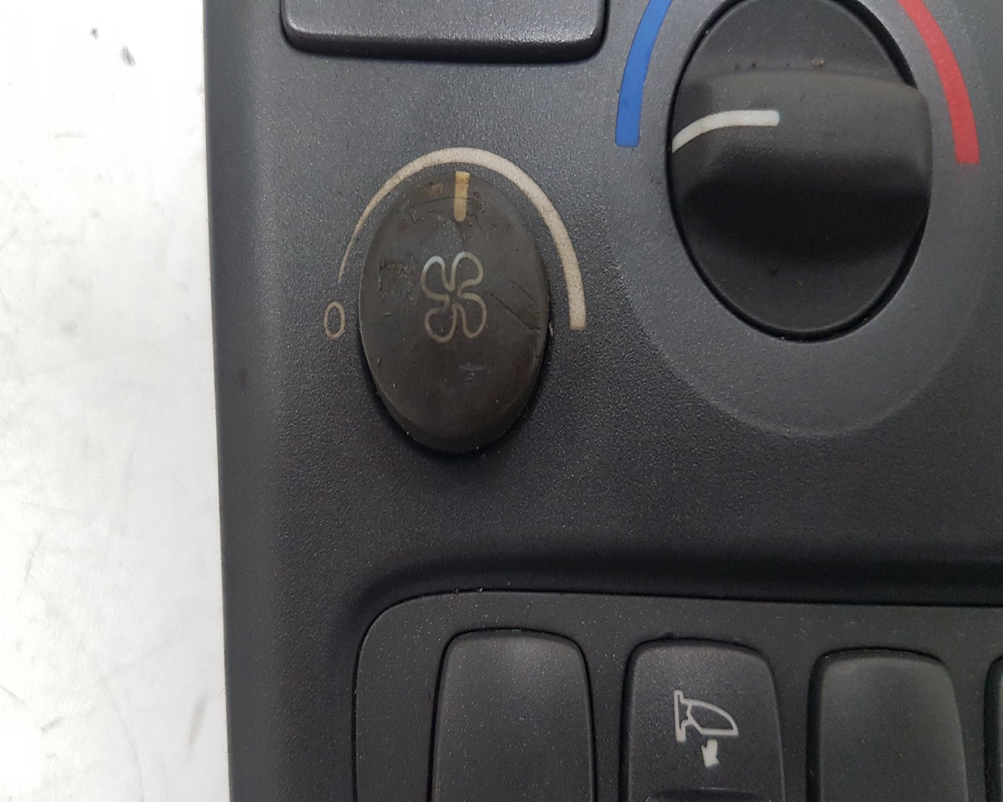 1998 - 2001 Volvo S80  Saloon Heater Controls 9494249