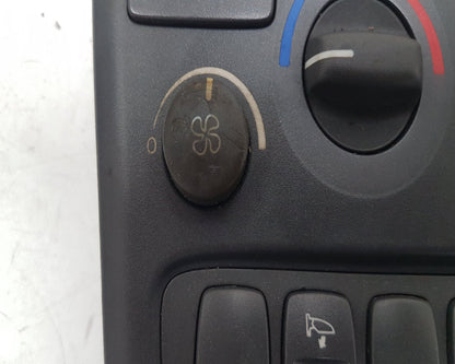 1998 - 2001 Volvo S80  Saloon Heater Controls 9494249