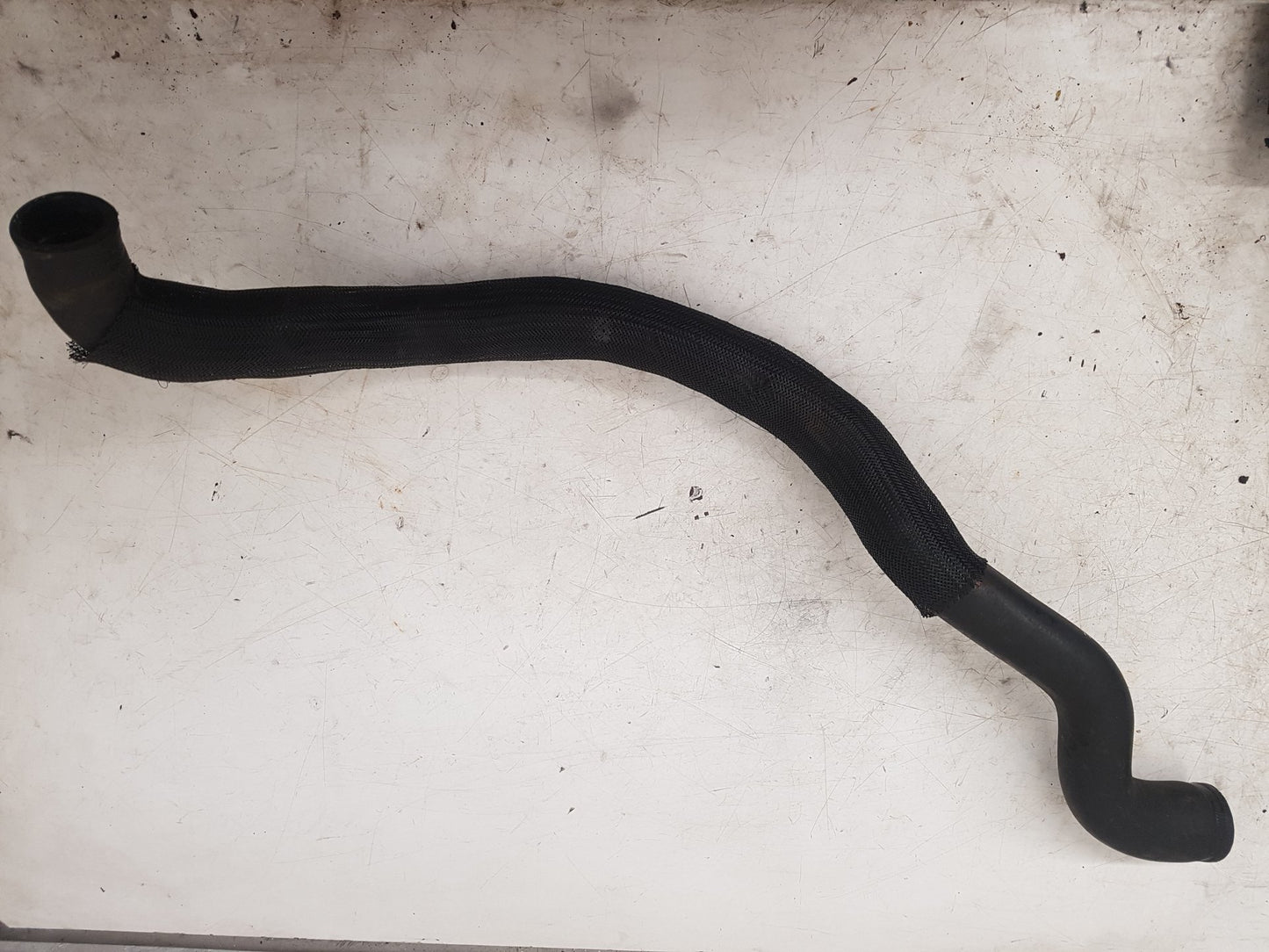 2002 - 2006 Volvo XC90  Estate RADIATOR HOSE 30680922