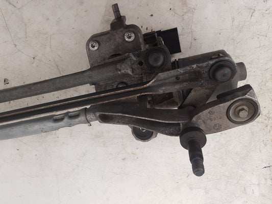 2013 - 2016 Volvo V40 III 525 Hatchback WIPER MOTOR (FRONT) & LINKAGE 3397021424