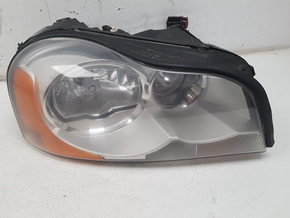 2003 - 2006 Volvo XC90  Estate Right Headlight 30698816