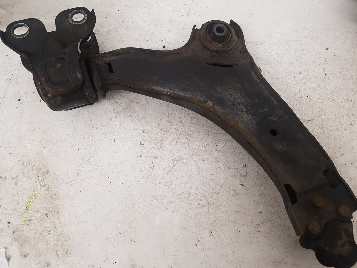 2010 - 2017 Volvo XC60  Estate Right Front Lower Control Arm 31317666