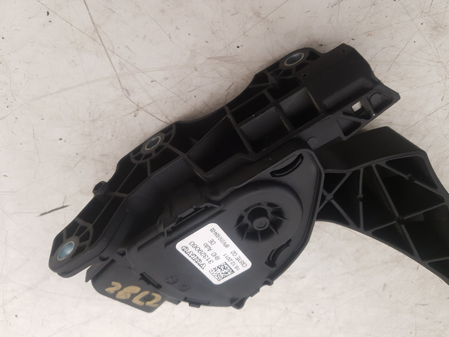 2010 - 2014 Volvo V60  Estate Accelerator Pedal 31329060