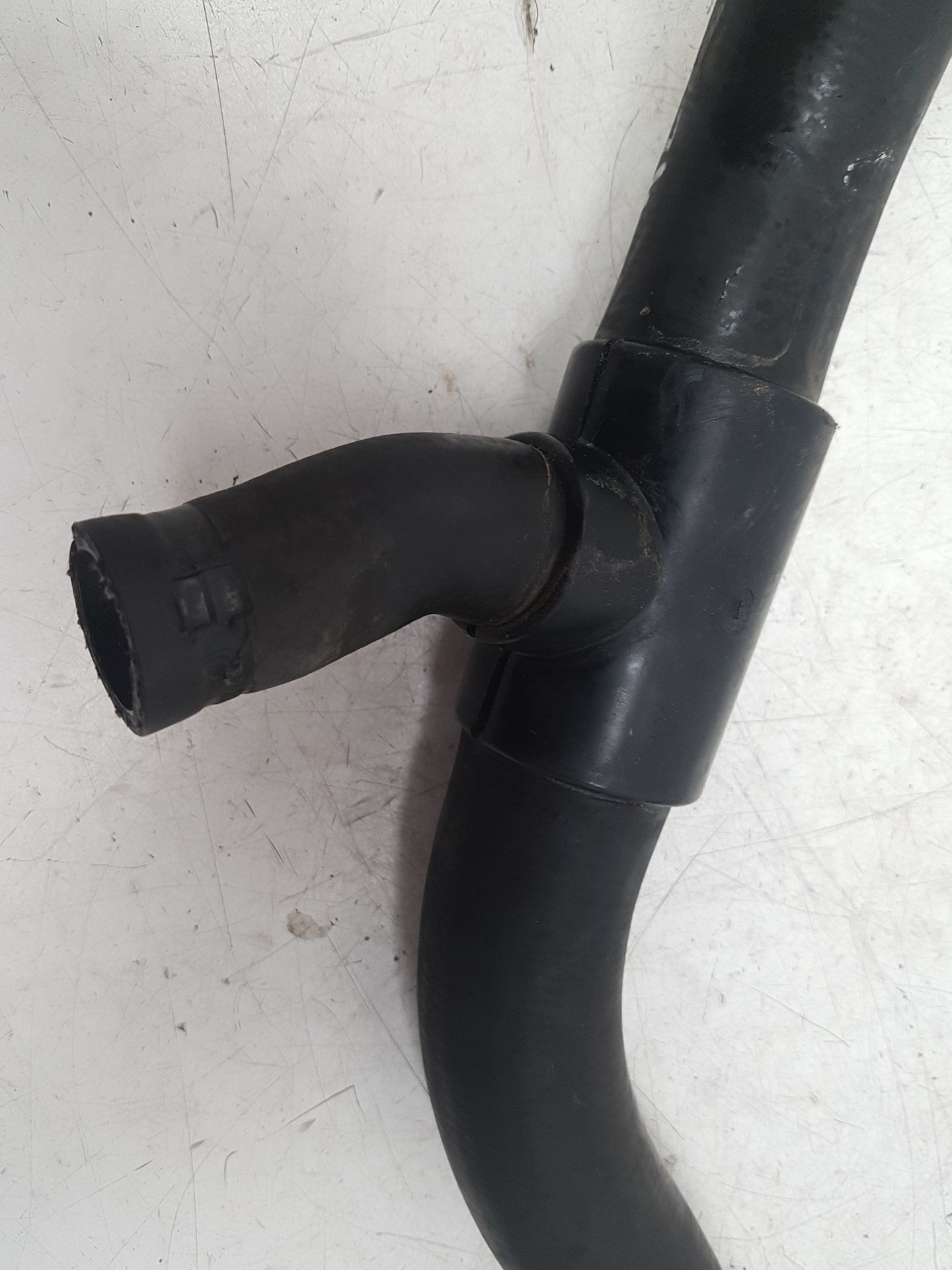 2004 - 2007 Volvo V50  Estate RADIATOR HOSE 30723083