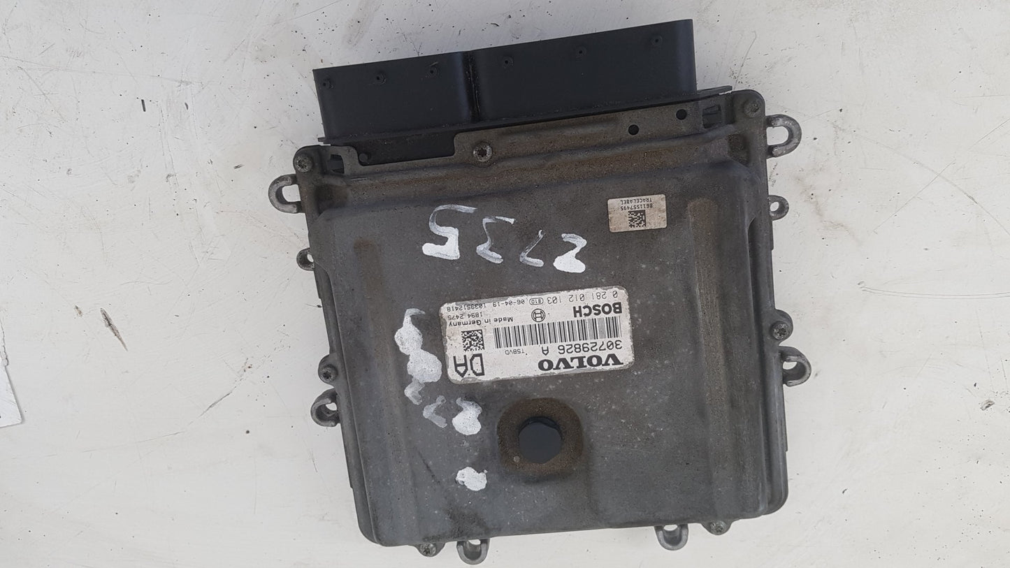 2000 - 2007 Volvo XC70  Estate Engine ECU 30729826A