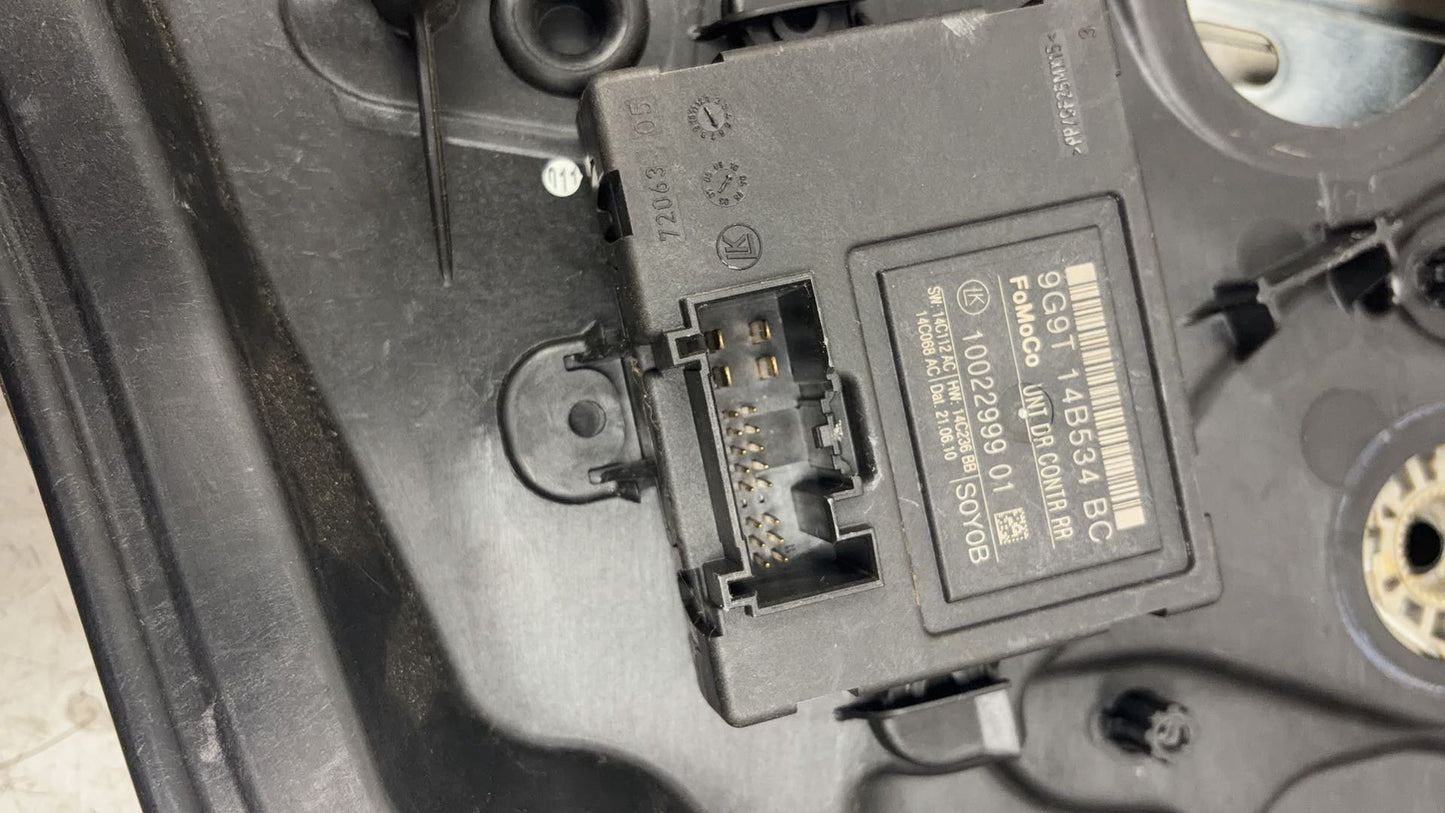 2010 Volvo XC70  Estate Right Rear Window Regulator/Motor 30250999