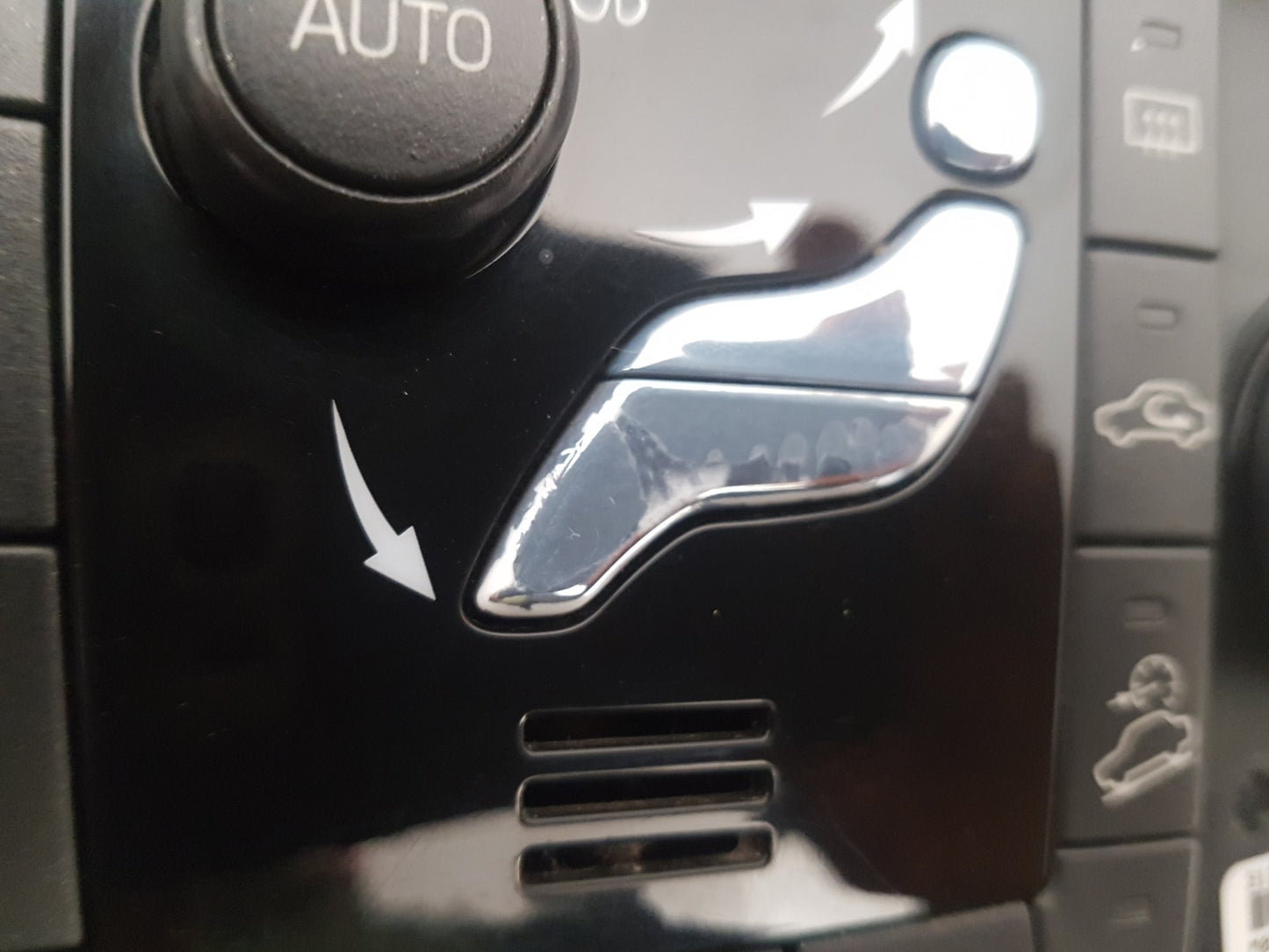 2009 - 2017 Volvo XC60 I 156 Estate HEATER & RADIO CONTROL PANNEL 31398587