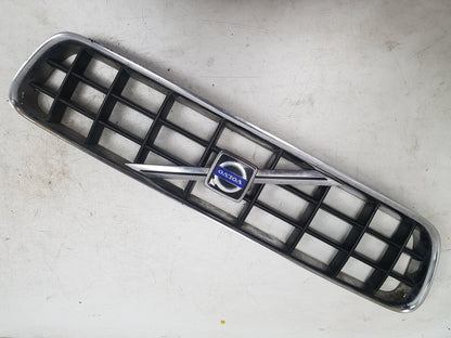 2007 Volvo C70  Convertible FRONT GRILL 08620343