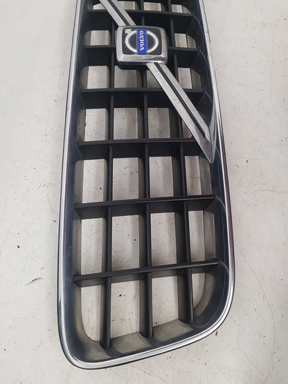 2002 - 2006 Volvo XC90  Estate FRONT GRILL 8620641