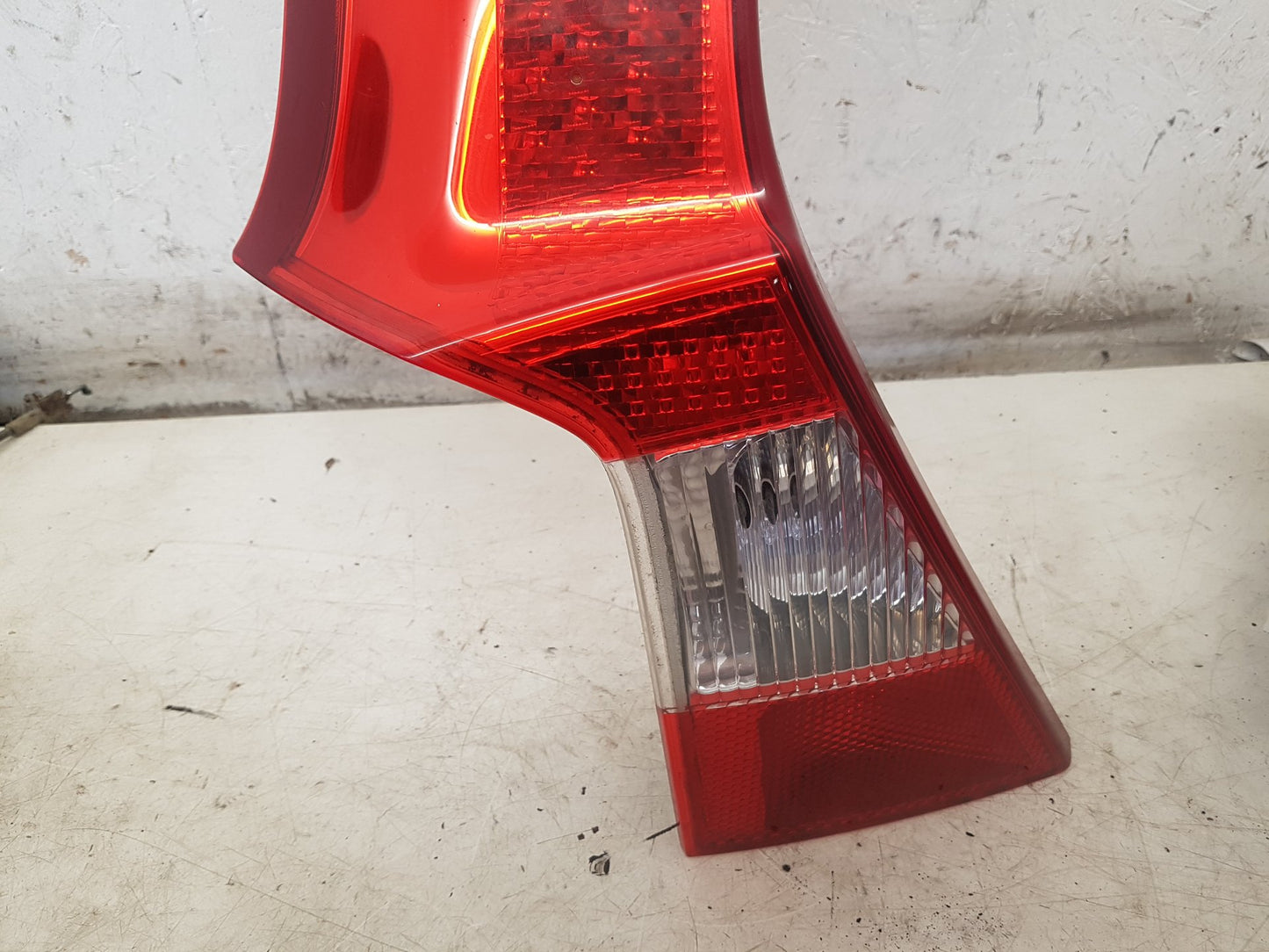 2010 Volvo XC70  Estate Right Taillight