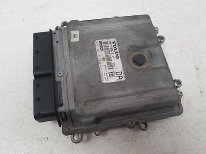 2005 - 2008 Volvo V70  Estate Engine ECU 30729826A