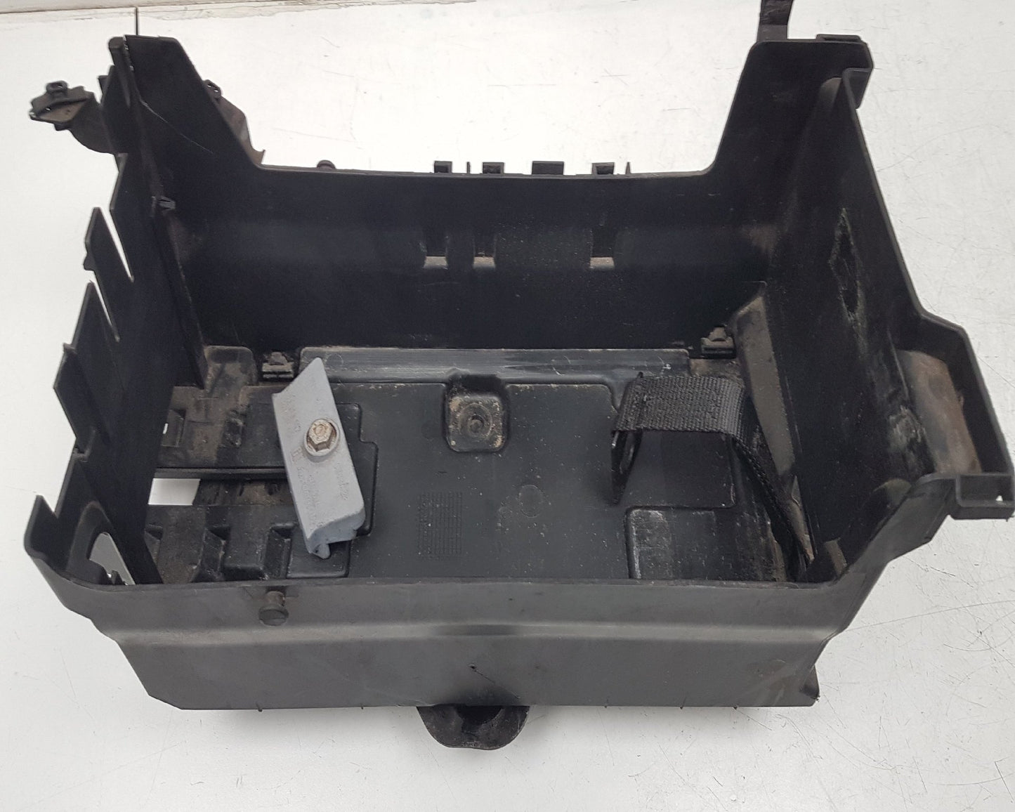 2010 - 2012 Saab 9-5  Saloon Battery Box 13330951 13330952