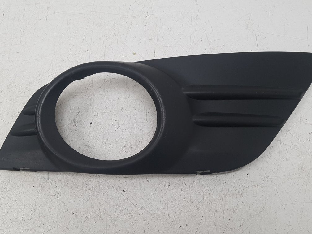 2009 - 2013 Volvo C70  Convertible Left Fog Light Cover 31214850