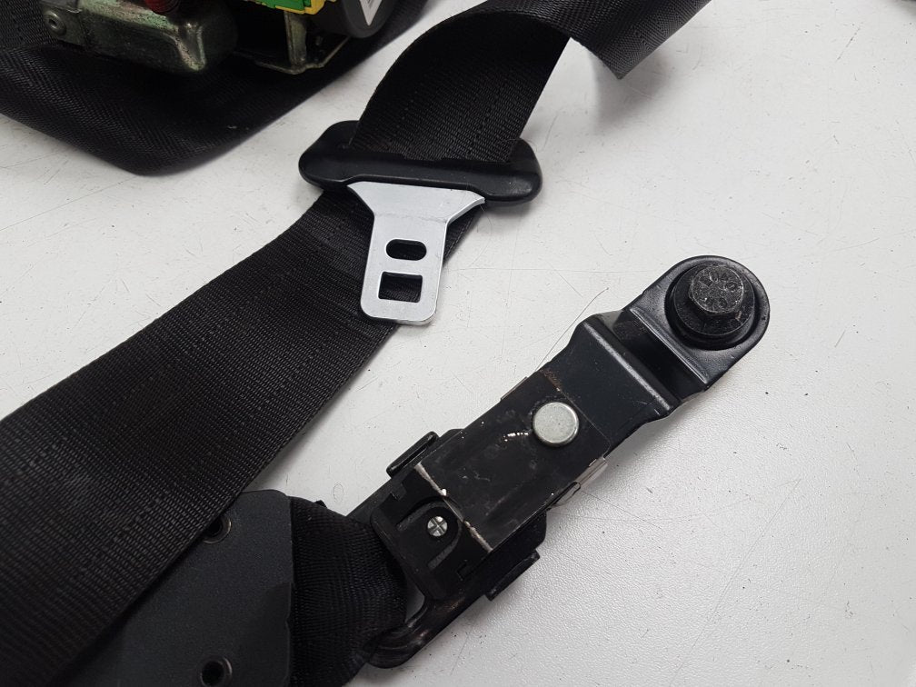 2003 - 2006 Volvo XC90  Estate Left Rear Seat Belt 8639495