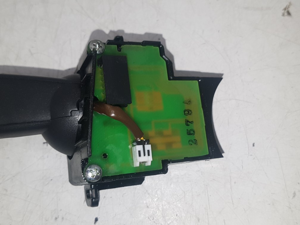 2004 - 2012 Volvo S40  Saloon Wiper Switch 8637376