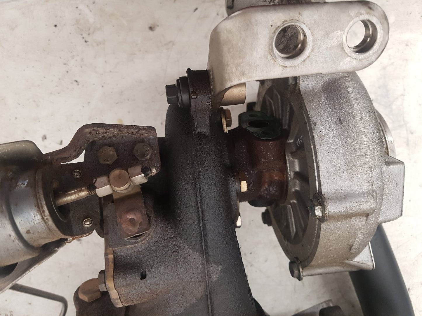 2010 - 2016 Volvo XC70  Estate Turbo Exhaust Manifold 36002640