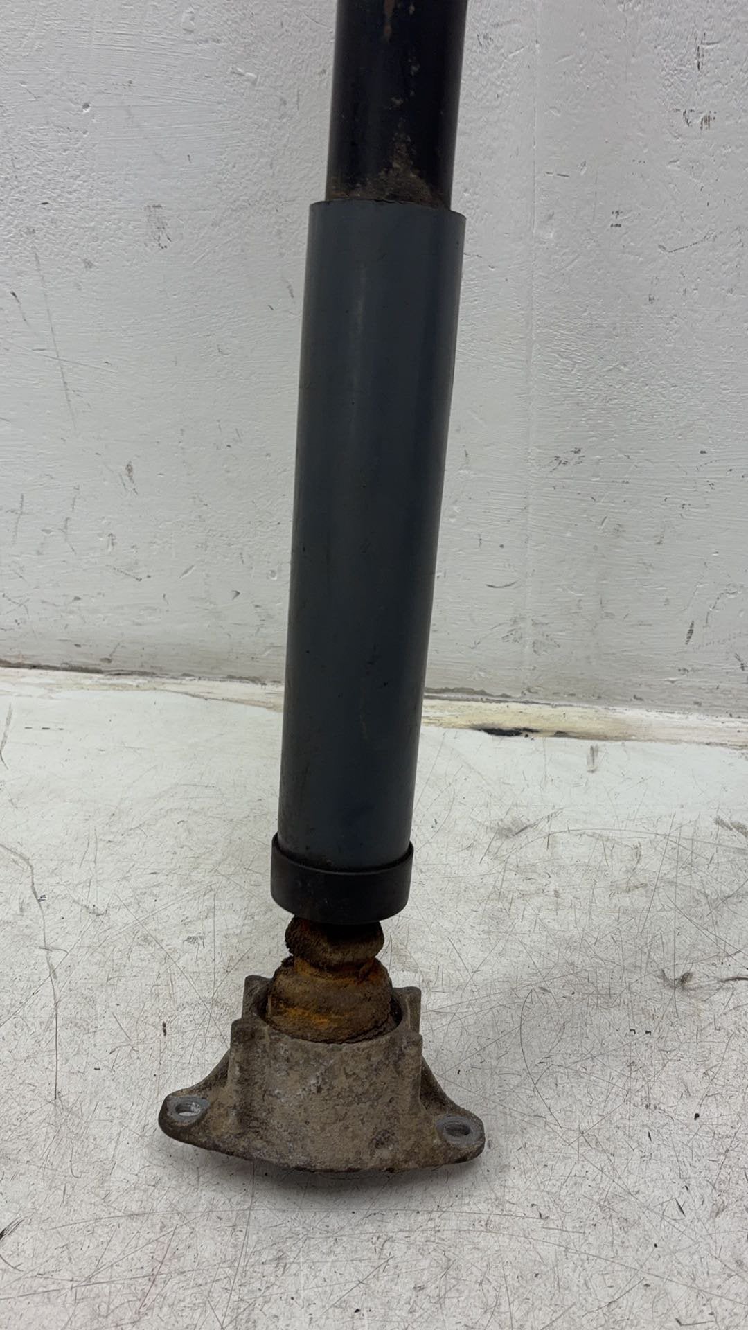 2004 - 2010 Volvo V50   Estate REAR SHOCK ABSORBER 31201047