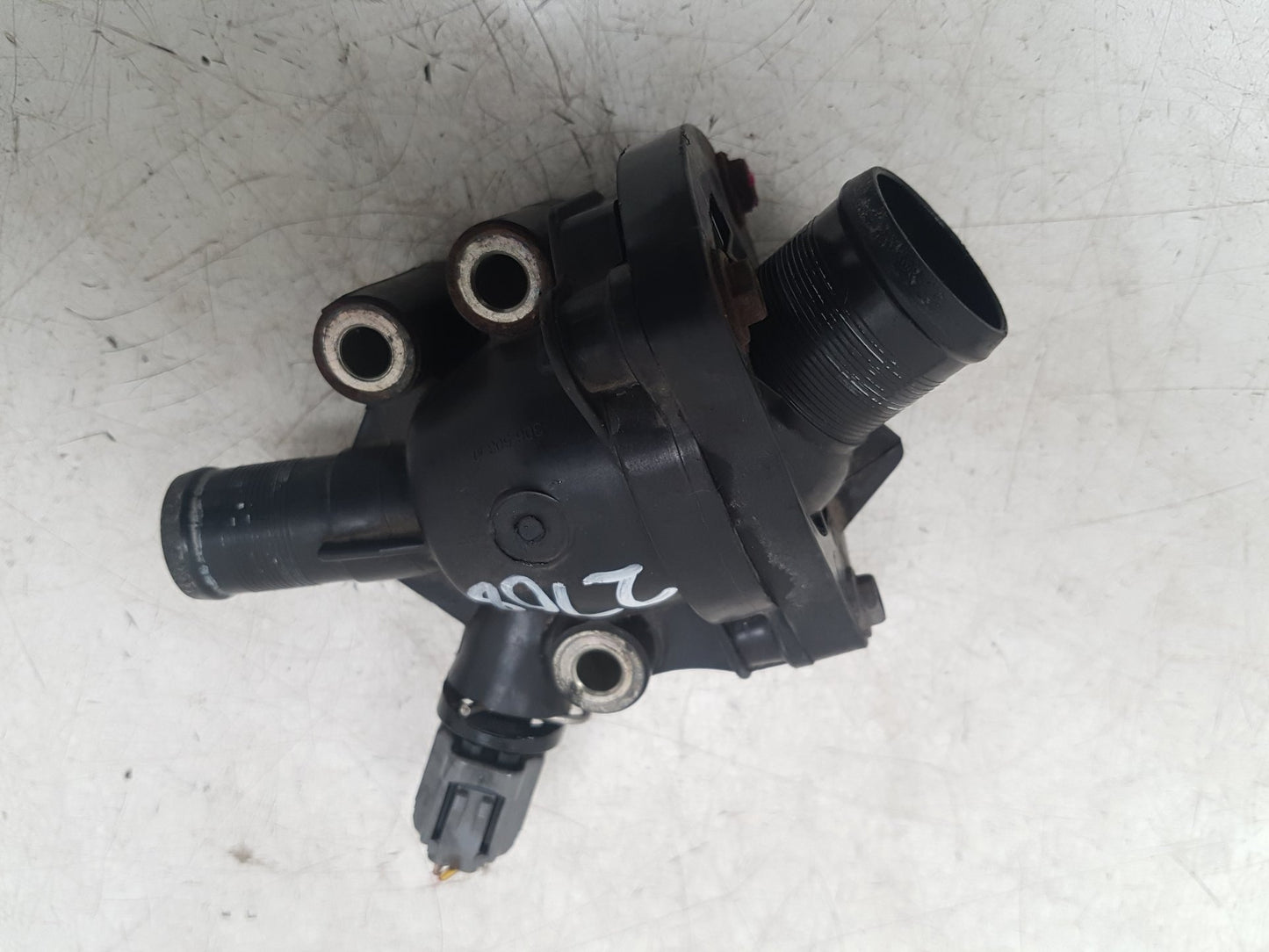 2007 Volvo C70  Convertible THERMOSTAT HOUSING/TEMP SENSOR 30650810