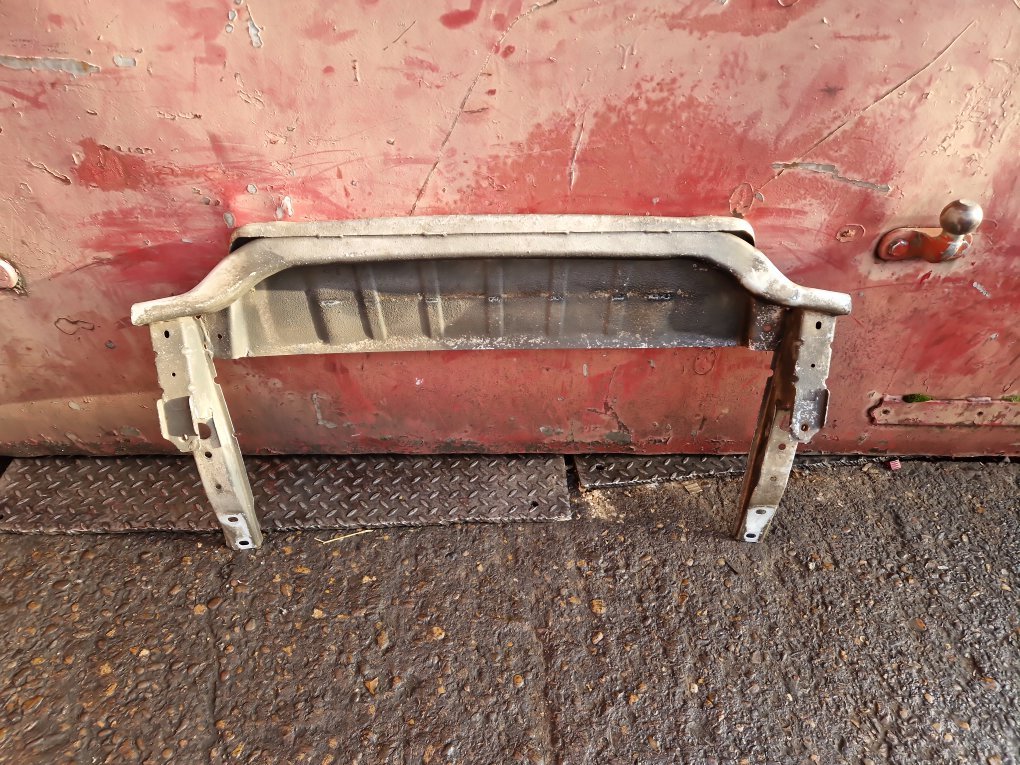 2002 - 2006 Volvo XC90  Estate Front Bumper Under Tray