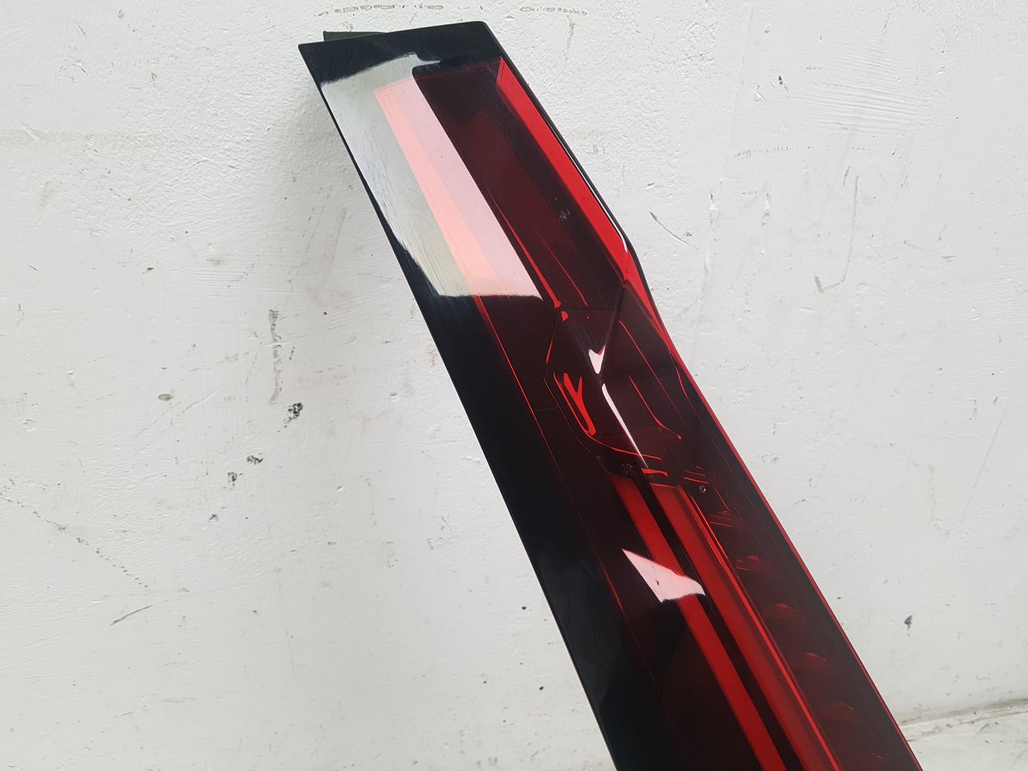 2017 - 2025 Volvo V90 235, 236 Estate Left Taillight 32337133