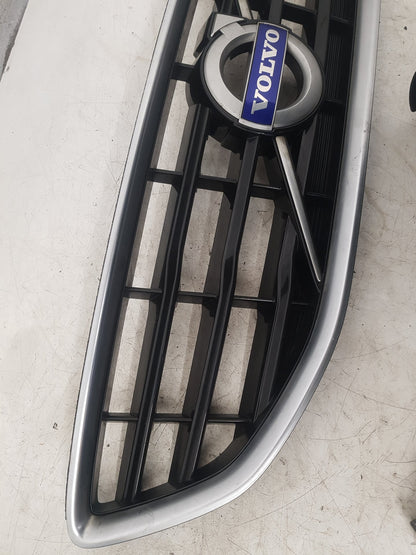 2013 - 2016 Volvo V40 III 525 Hatchback Bumper Grille 31353120