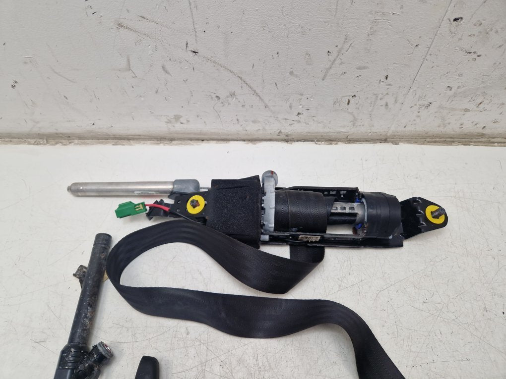 2009 - 2015 Volvo XC60  Estate Left Front Seat Belt 39803975