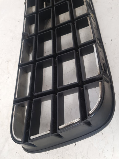 2002 - 2006 Volvo XC90  Estate FRONT GRILL 8620641