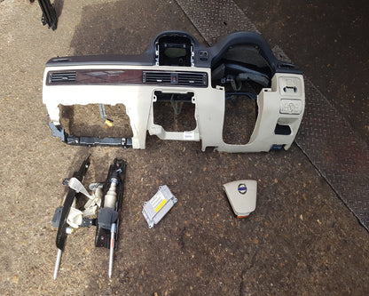 2012 - 2016 Volvo XC70  Estate Dash Assembly