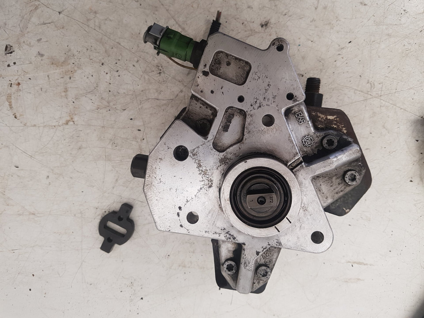 2005 - 2012  Xc90 D5 Se Awd E4 5 Dohc  Estate High Pressure Pump 0 445 010 111
