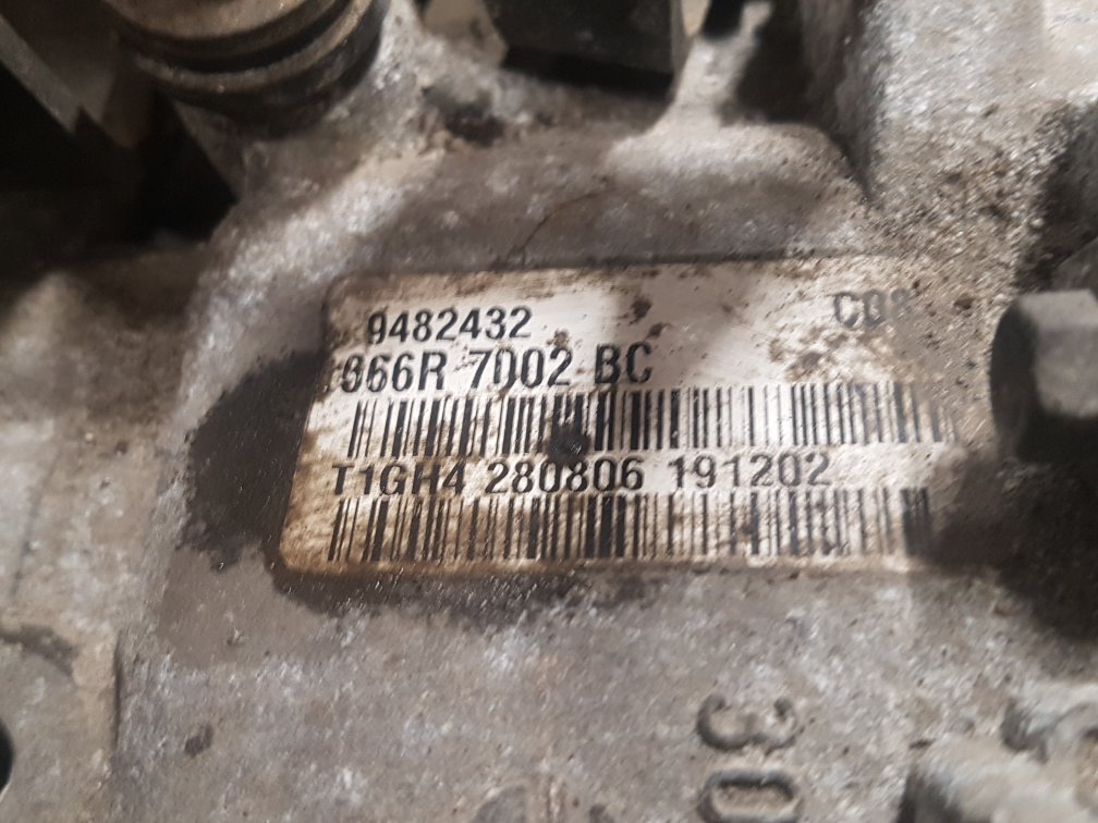 2005 - 2007 Volvo V70   Manual Gearbox 9482432