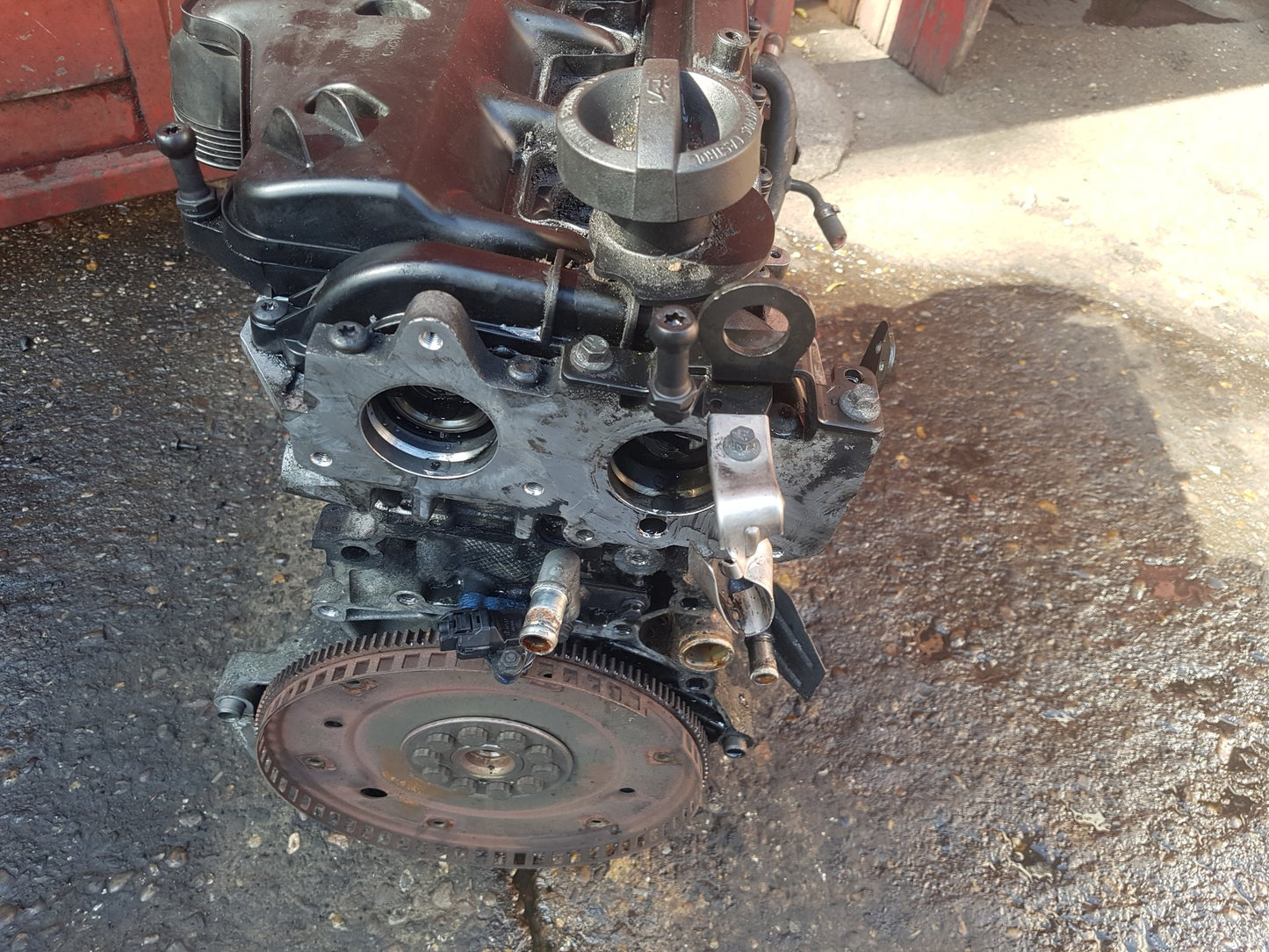 2006 - 2010 Volvo C70  Convertible Engine D5244T8