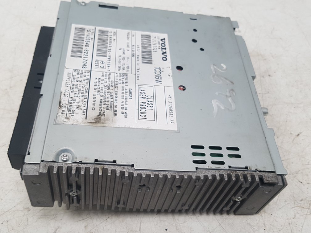 2006 - 2012 Volvo C70  Convertible CD Player 31260528